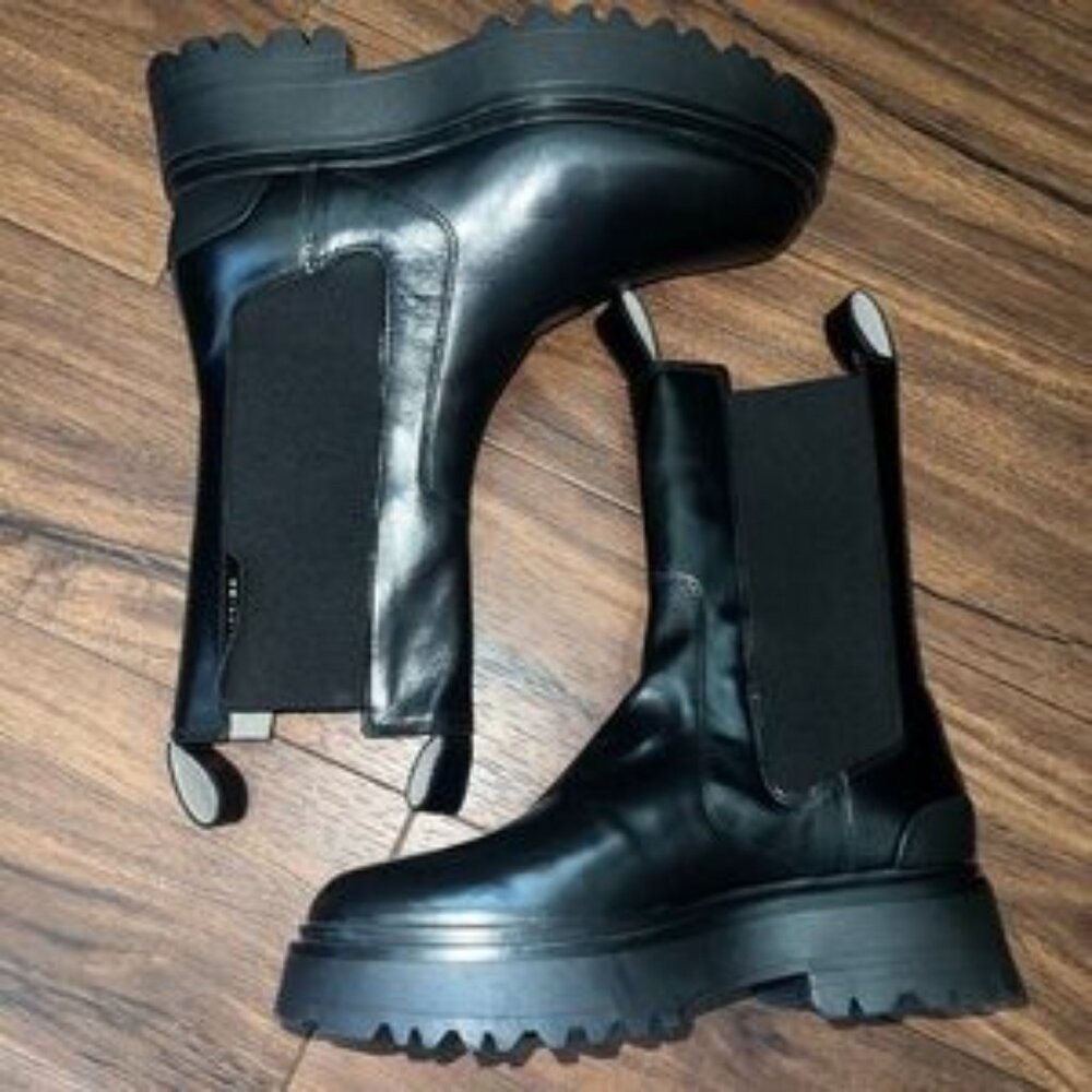 All Saints Amber Chunky Chelsea Boots (size 40)
